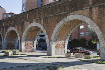 Fototapeta na wymiar Aqueduct of Amaniel in Madrid. Spain