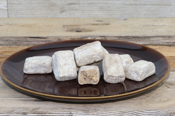 Alfajores rellenos de cacahuetes