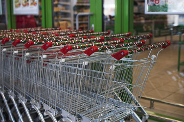 Empty carts for products in the store