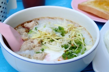 Porridge with pork egg