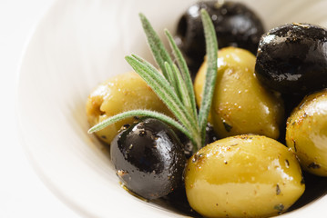 olive fruits in the bowl