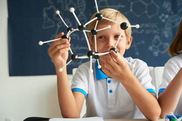 Learning molecular sctructure