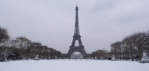 Eiffel Tower, Snowy day in Paris