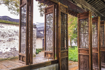 Wooden doors of Wuzhen dwellings