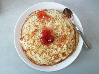 pancakes with jam
