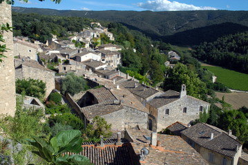 Ménerbe (Vaucluse) vue générale du village, Luberon, Provence, France