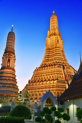 Fototapeta premium Wat Arun Ratchawararam, a Buddhist temple in Bangkok, Thailand