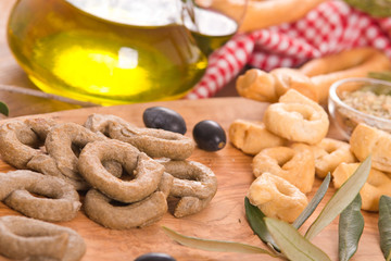 Italian taralli. 