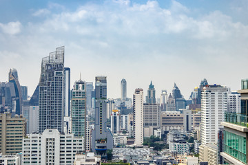 Fototapeta na wymiar 15 February, 2018: Blue sky and city buildings in Bangkok Thailand
