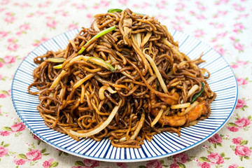 asian food fried noodle on the table