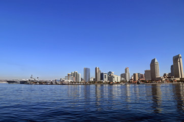 Obraz premium The San Diego, California skyline from San Diego Bay.