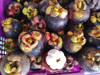 Mangosteen fruit is sweet and delicious fruit purple.