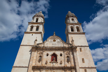 Fototapeta na wymiar The Our Lady of the Immaculate Conception Cathedral in Campeche, Mexico