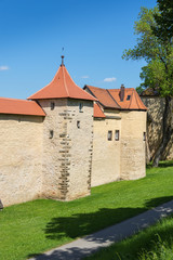 Weissenbrurg Stadtmauer Schie&szlig;grabenmauer