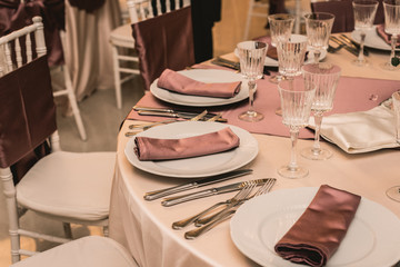 Tavolo del ristorante in ordine 