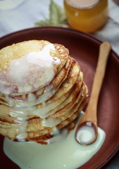 Оладьи с сгущенкой 
