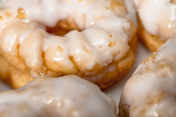 Mini Spritzkuchen mit Zuckerglasur