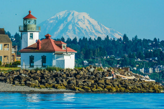 Alki Point Lighthouse