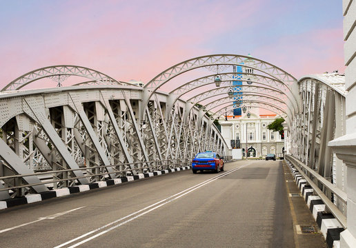 Сингапур,  Андерсон мост. Театр Виктория.