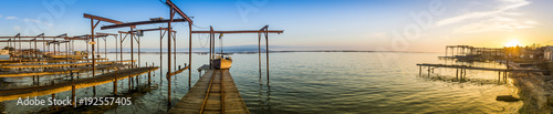 500_F_192557405_r4eBgmgu2ooXJWrFbuRJzH7r2hxwJ0X0.jpg