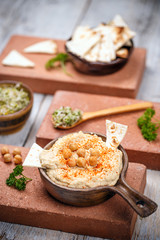 Hummus with pita chips