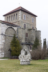 Tata Castle