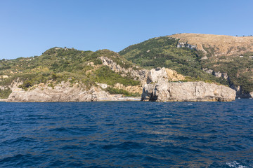 Fototapeta na wymiar A view of the Amalfi Coast between Sorrento and Positano. Campania. Italy
