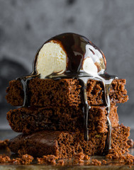 brownie with ice cream