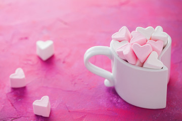 Obraz na płótnie Canvas pink and white marshmallows