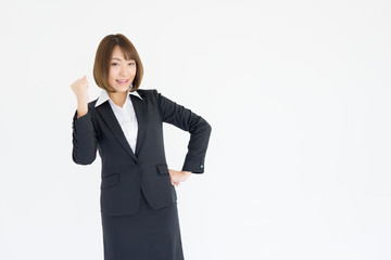 スーツの日本人女性