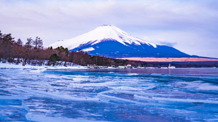 山中湖からの富士山2018
