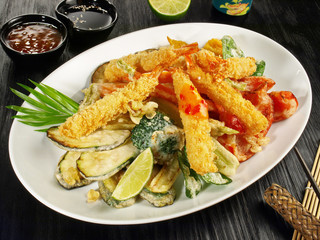 Tempura Gemüse mit Garnelen