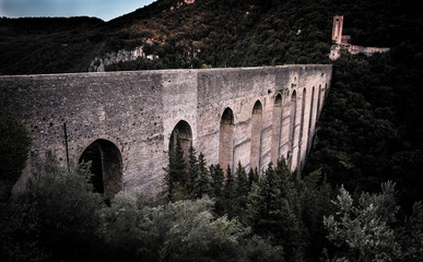 Ponte delle Torri e il  Fortilizio dei Mulini a Spoleto
