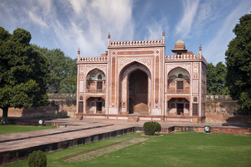 Fototapeta na wymiar Itmad Ud Daulah Tomb, 17th century(Baby Taj). Agra, Uttar Pradesh, India