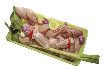 Raw Chicken Chopped Into 12 Parts In Green Box, With Garlic, Onion, Leek, Lime And Chili 4