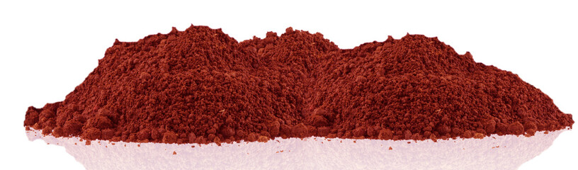 monticule de terre rouge, fond blanc