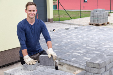 zufriedener Handwerker