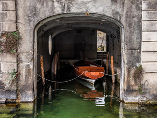 Obraz premium A boat on the lake
