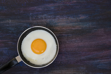 kahvaltı için sahanda yumurta