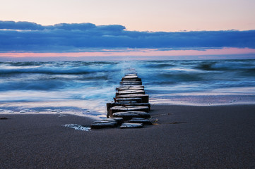 Fototapety  Fale oceanu i widok na Morze Bałtyckie