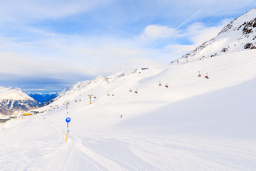 Fototapeta na wymiar Beautiful ski slope and mountains in winter season in Obergurgl ski area, Tirol, Austria