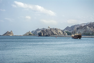 al riyam park mit leuchtturm in Muscat