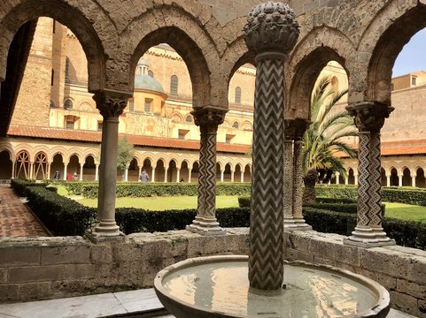 Il chiostro della cattedrale di Monreale - Palermo