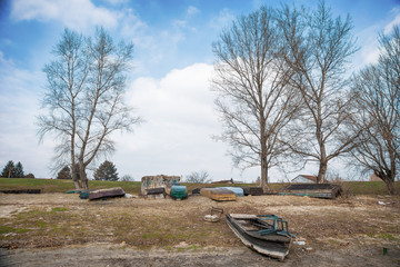 Naklejka premium abandoned and damaged boat