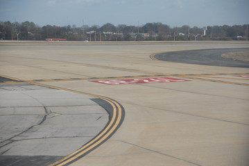 airport runway 