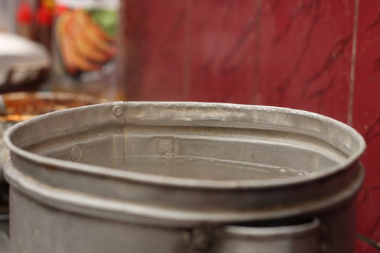 container to boil water