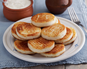 Syrniki, Russian cheese pancakes
