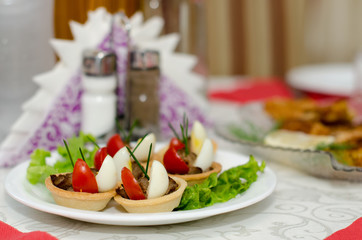 Baskets with stuffing and greens 2
