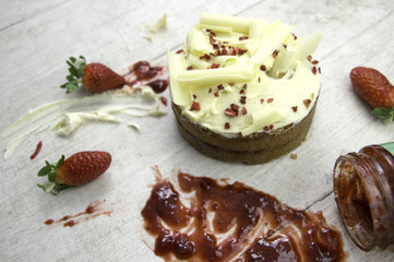 Strawberry Cake with Jam