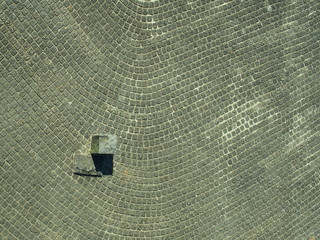 公園の石畳の広場